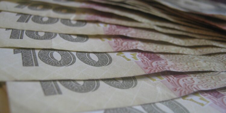 Плюси та мінуси викупу Україною своїх боргів у кредиторів